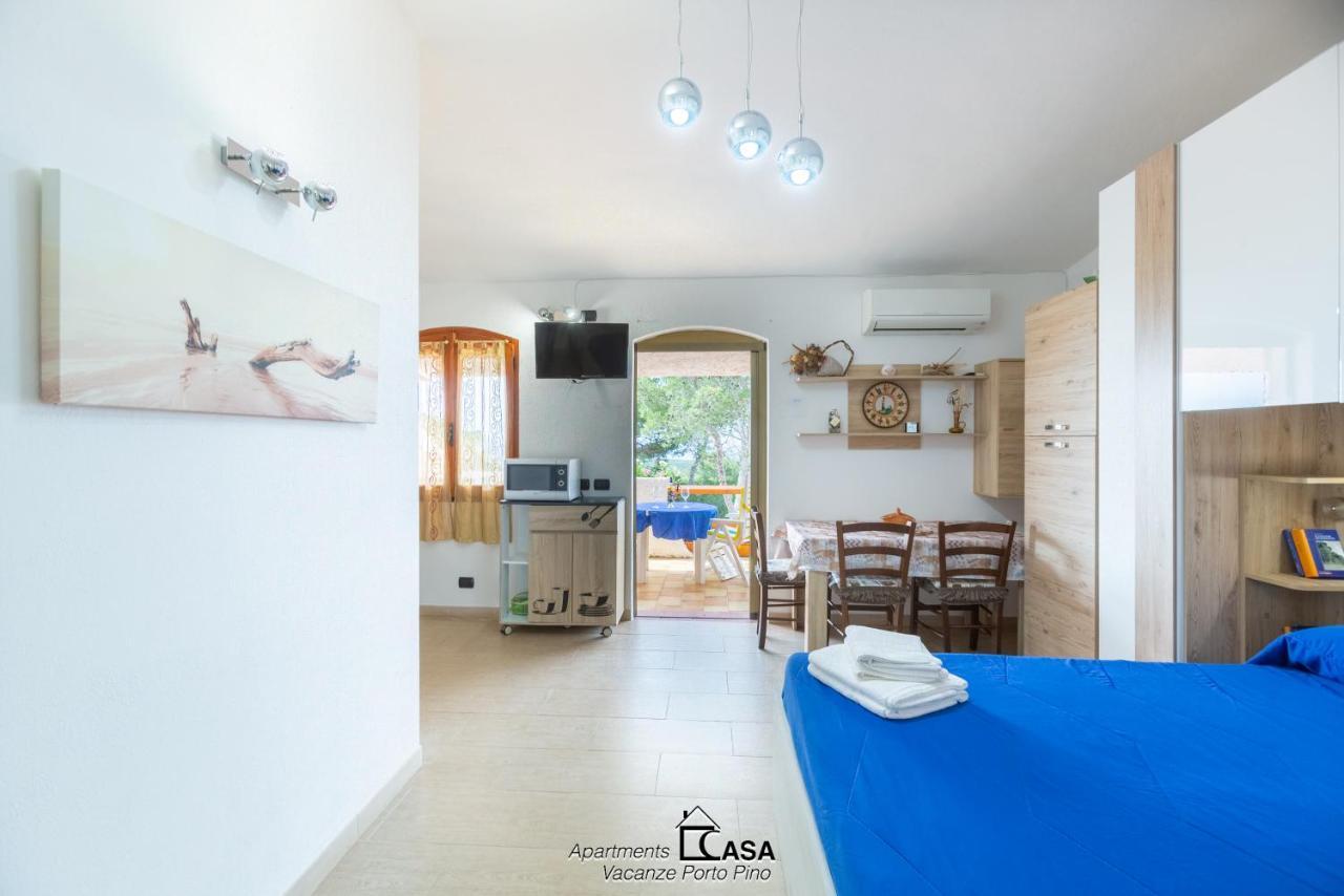 Apartments Casa Vacanze Porto Pino Eksteriør billede