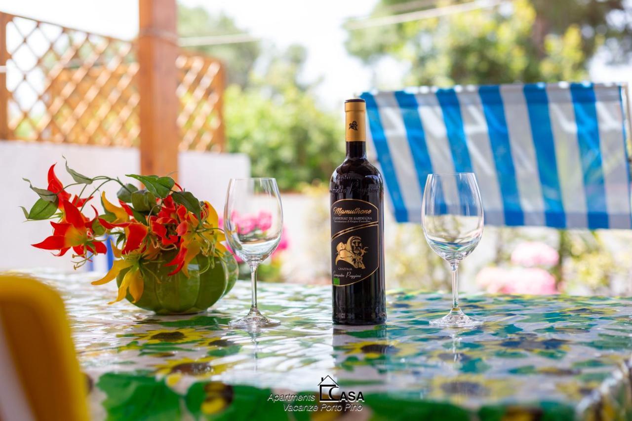Apartments Casa Vacanze Porto Pino Eksteriør billede