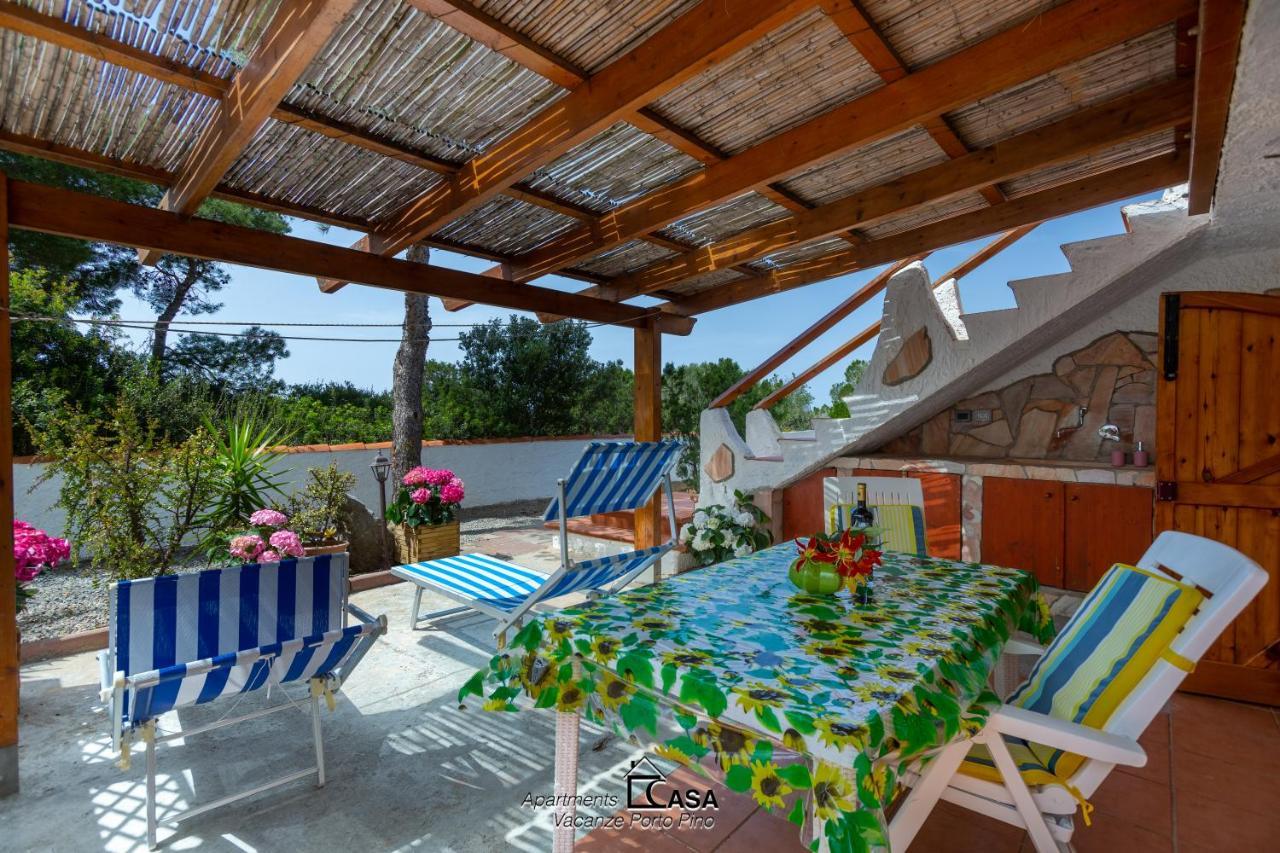 Apartments Casa Vacanze Porto Pino Eksteriør billede