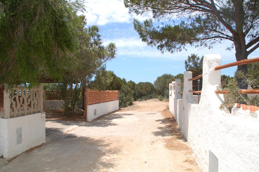 Apartments Casa Vacanze Porto Pino Eksteriør billede