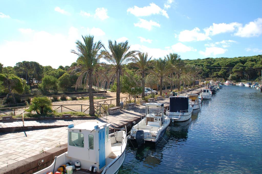 Apartments Casa Vacanze Porto Pino Eksteriør billede